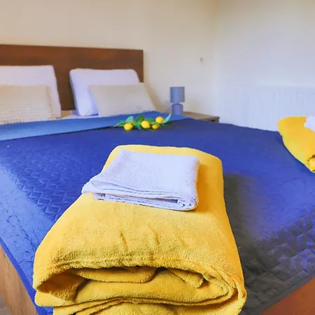Apartment Ozimice 2 *