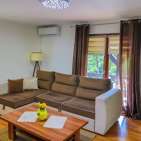 Ozimice 2 Apartment Bihac